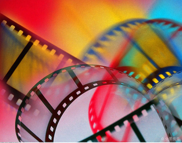 电影媒介的变化对电影的影响，一个是电影的传播方式发生了变化，另一个是？ A电影制作流程的变化 B电(图1)
